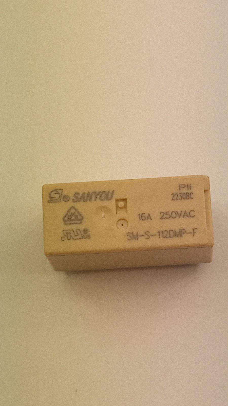 Реле SM-S-112MP-F DC12V 16A 250VAC (23482)