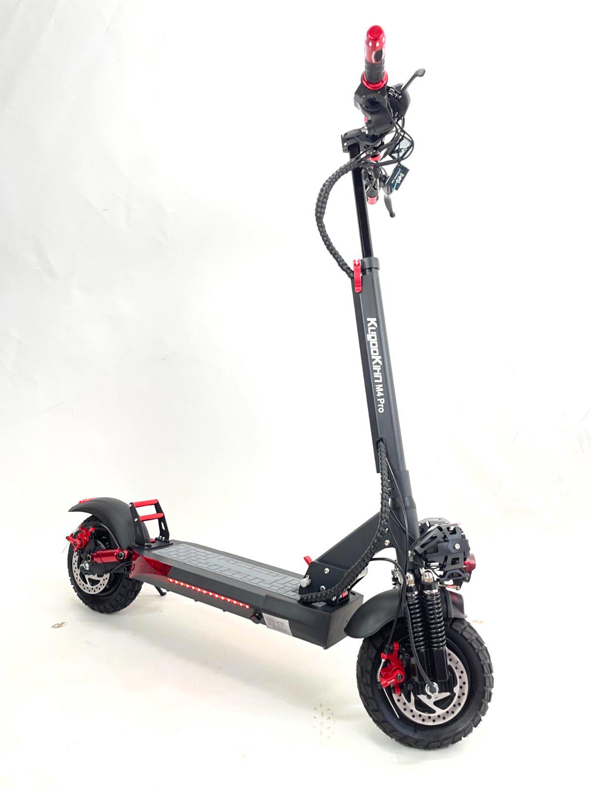 Электросамокат двухмоторный KugooKirin M4 PRO Ultra 4000 W/48 V/21 Ah - фото 2 Электросамокат двухмоторный KugooKirin M4 PRO Ultra 4000 W/48 V/21 Ah - фото 2
