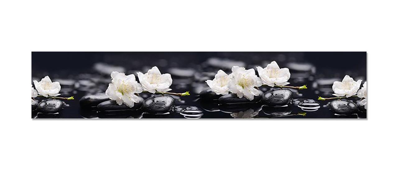 Наклейка виниловая на кухню Zatarga Белые цветы на камнях 600х3000 мм (1289776890)