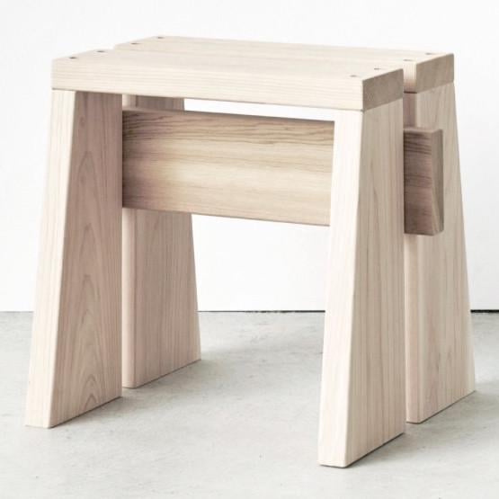 Стульчик из дерева Нарза Бланже (ТАБ-012501)