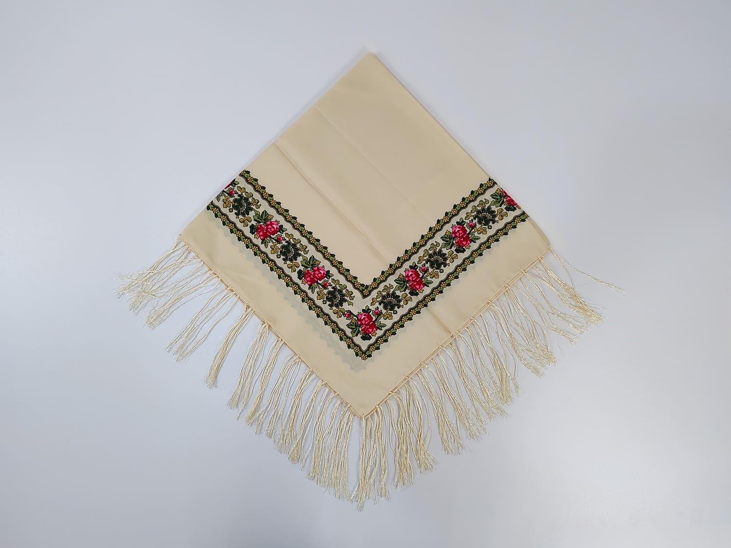 Платок с тороками Цветочная лента 80x80 см Молочный (30314584)