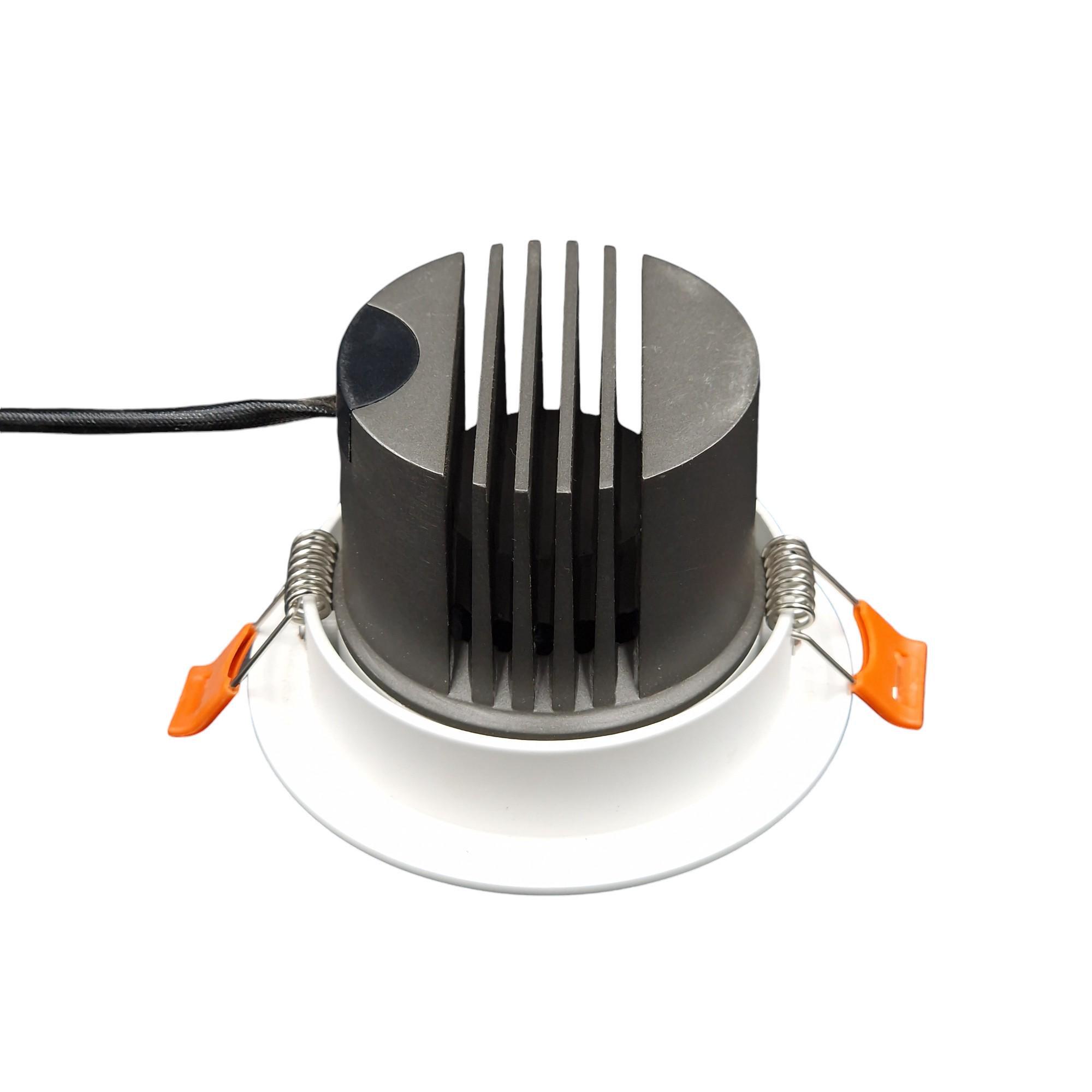 Светильник точечный врезной Light Club 12 Вт 3000 К Белый (LTR-304A-12-3-W) - фото 6 Светильник точечный врезной Light Club 12 Вт 3000 К Белый (LTR-304A-12-3-W) - фото 6