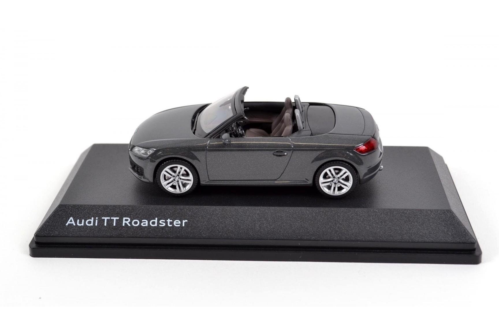 Модель автомобиля Audi 1:43 TT 8S Roadster Nano Grey (14274986)