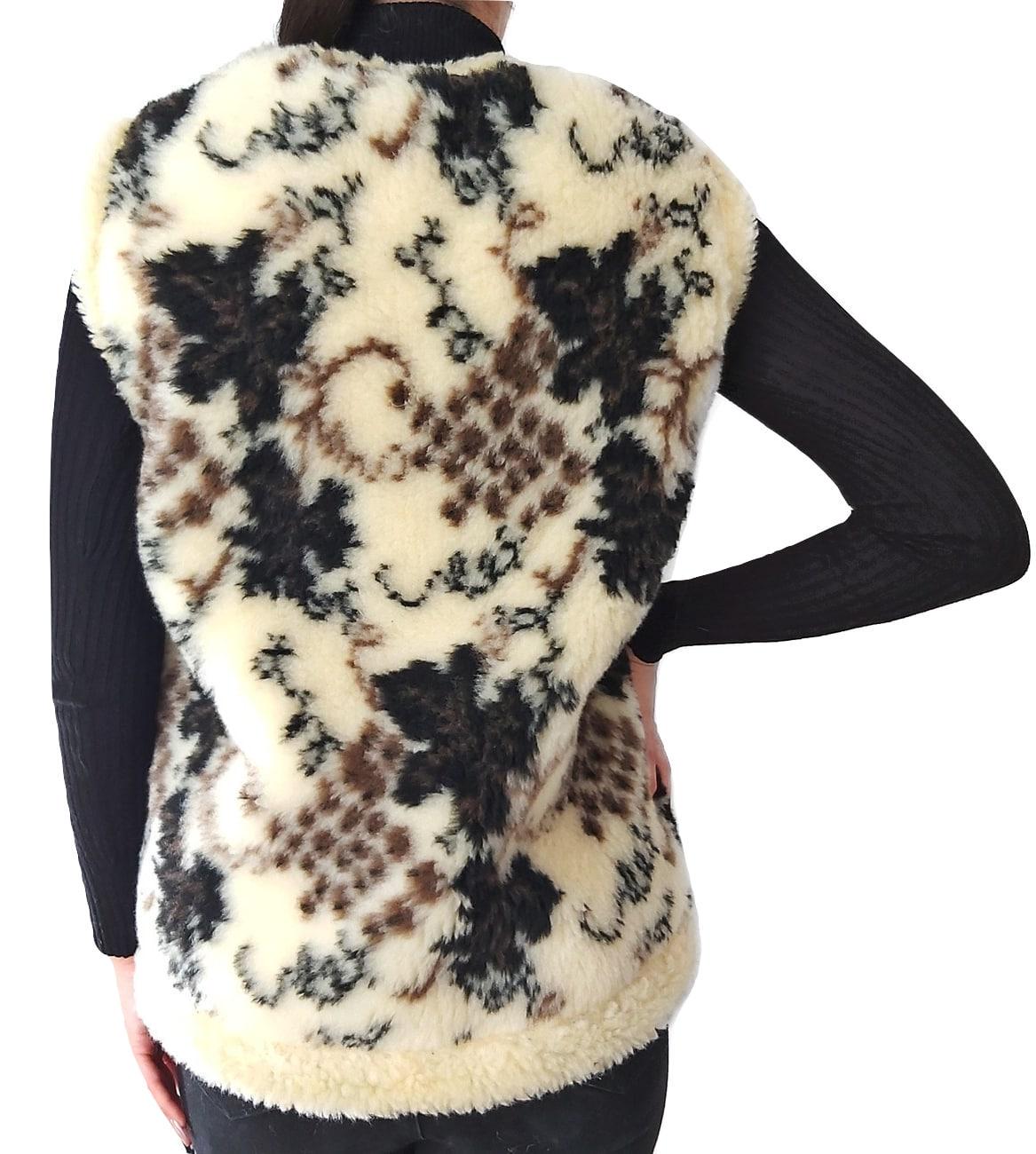 Жилетка з овчини еко-шерсть тепла Виноград р. 54 (288) - фото 3 Жилетка з овчини еко-шерсть тепла Виноград р. 54 (288) - фото 3