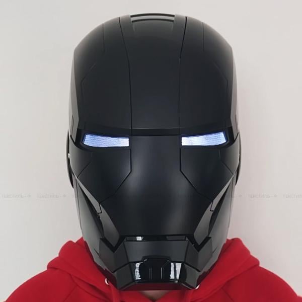 Шлем-маска Iron Man электронный с голосовым и дистанционный управлением подсветкой Черный
