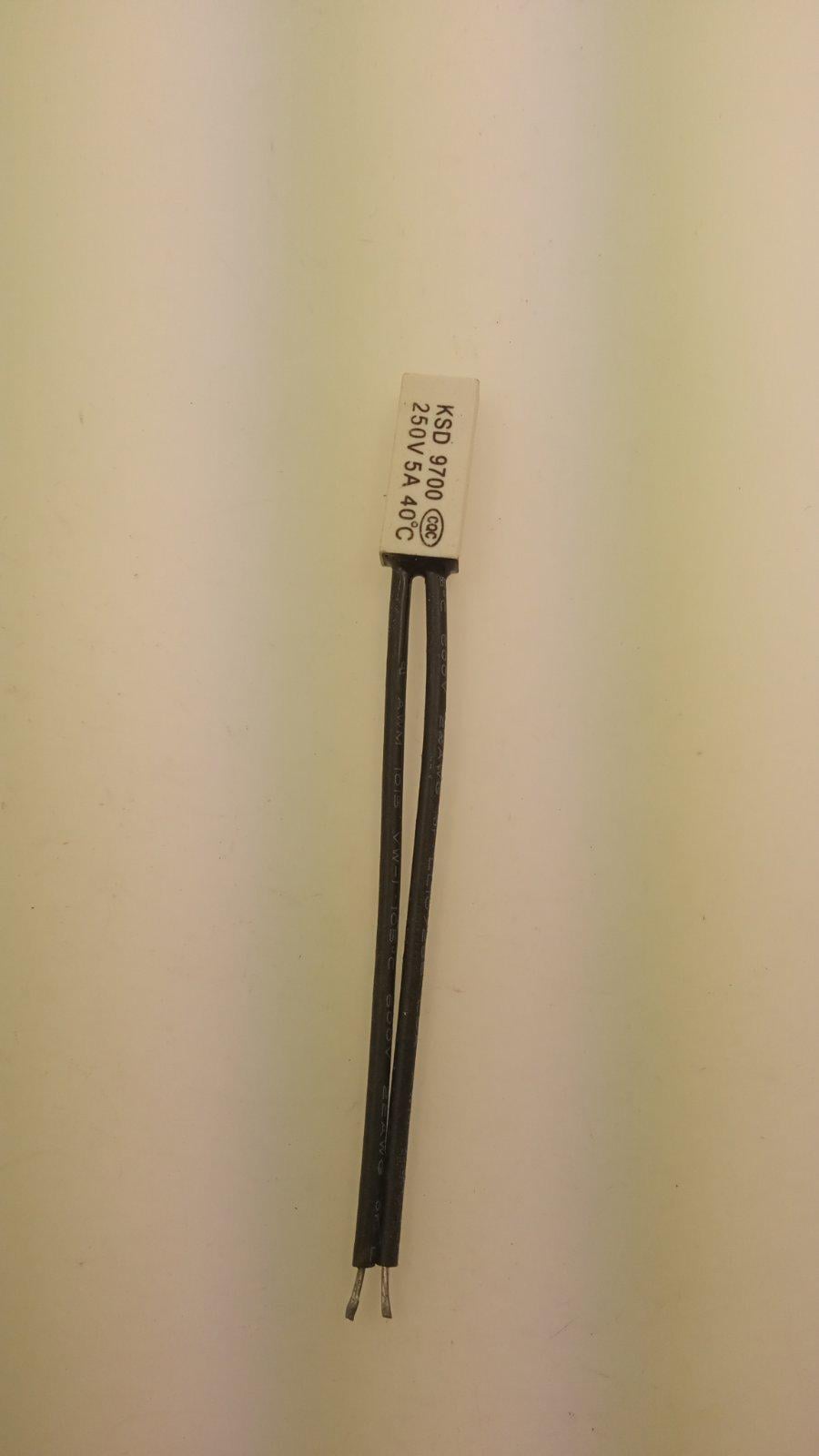 Термостат 40 °C 5A/250V (10282) Термостат 40 °C 5A/250V (10282)