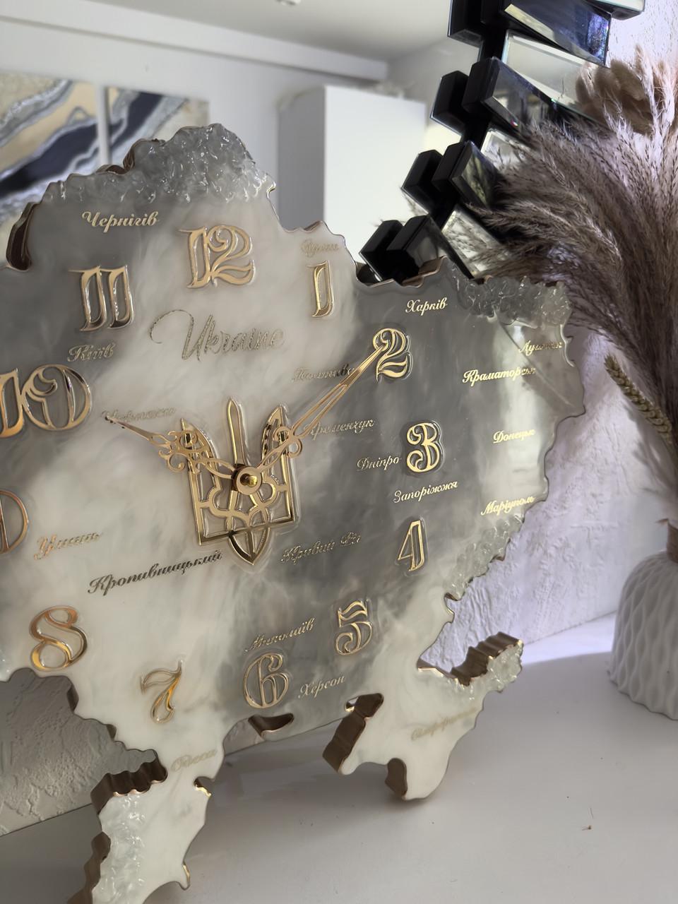 Годинник настінний з епоксидної смоли Карта України 100x67 см - фото 4