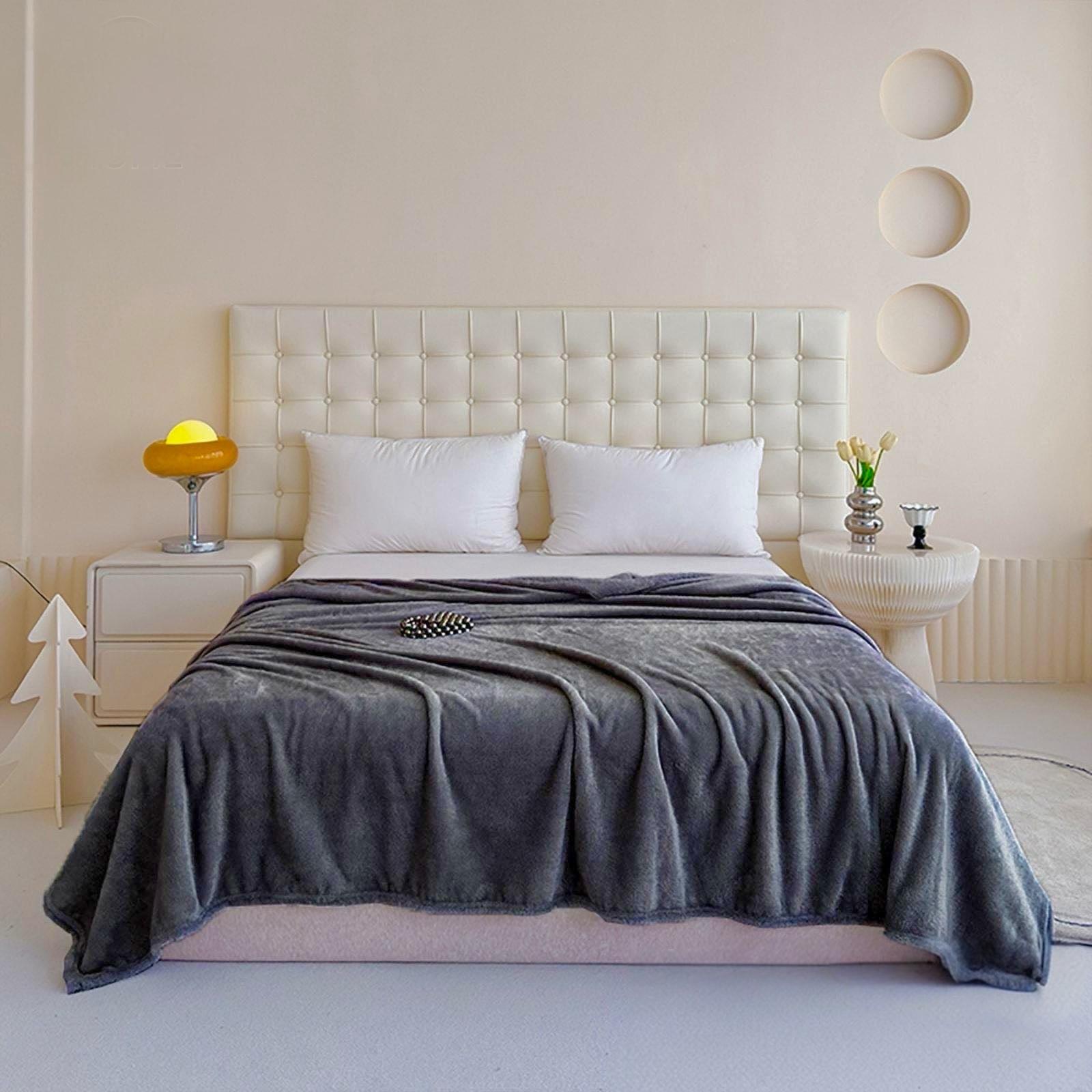 Плед-покрывало из микрофибры Malloory Home 180x200 см Темно-серый (1841-3) - фото 1 Плед-покрывало из микрофибры Malloory Home 180x200 см Темно-серый (1841-3) - фото 1