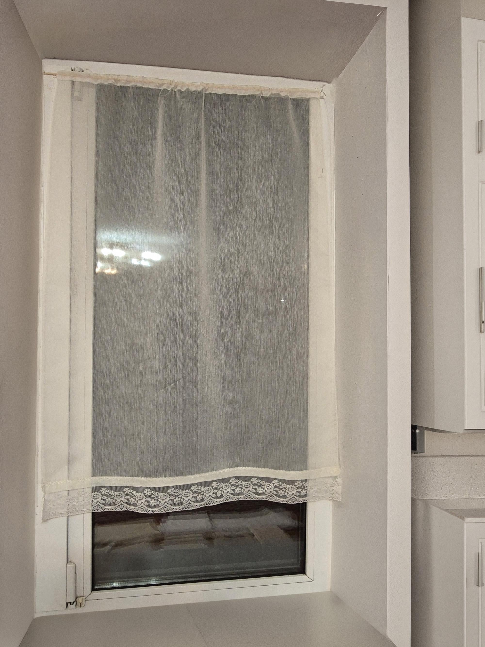 Занавеска из органзы на оконную створку Lumelle Simple 73x112 см Молочный (13_2ф) Занавеска из органзы на оконную створку Lumelle Simple 73x112 см Молочный (13_2ф)