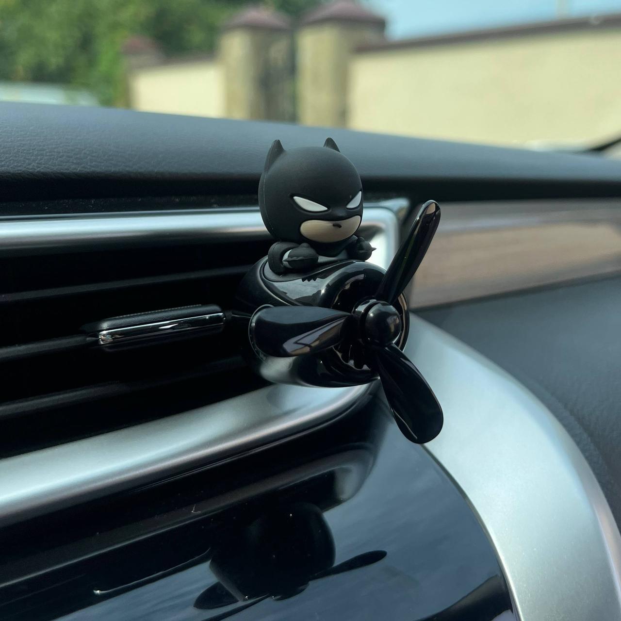 Ароматизатор в авто решетку Pilot Batman Jet - фото 6 Ароматизатор в авто решетку Pilot Batman Jet - фото 6