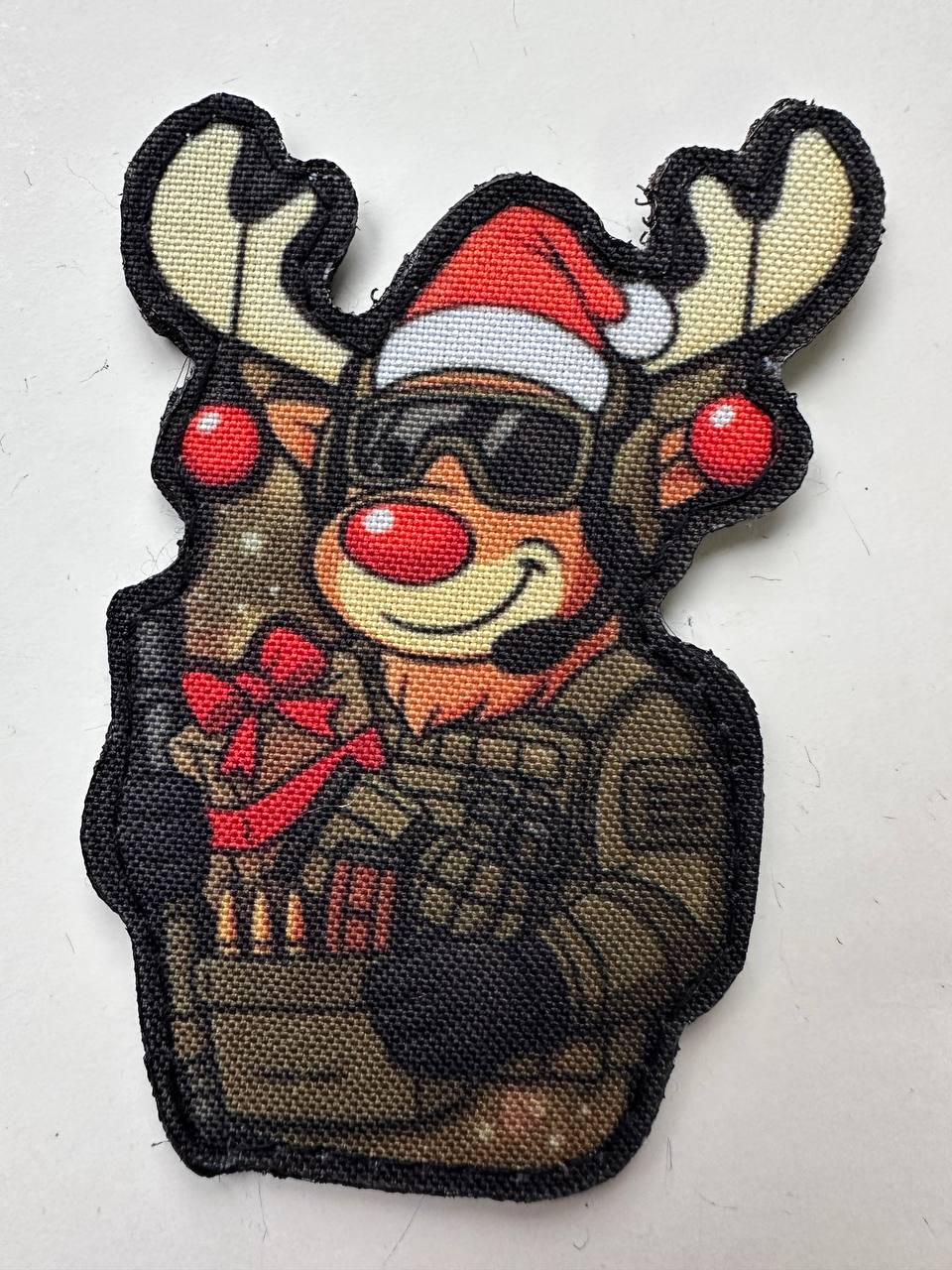 Шеврон Олень в тактической одежде фигурный на липучке (OLENI_TACTICAL)