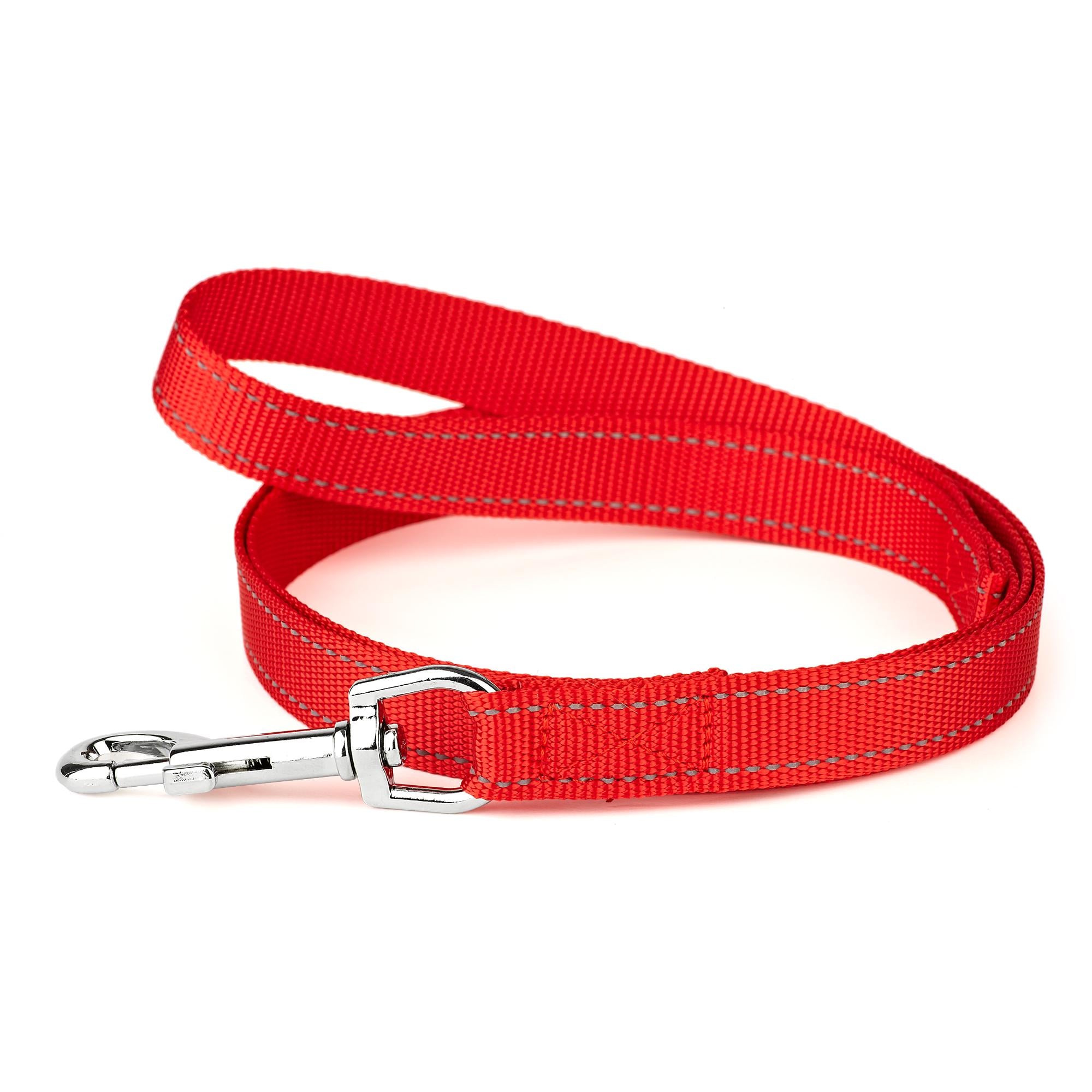 Поводок KareLine из нейлона со светоотражающей нитью 15 мм 1200 мм Красный (0832/6)