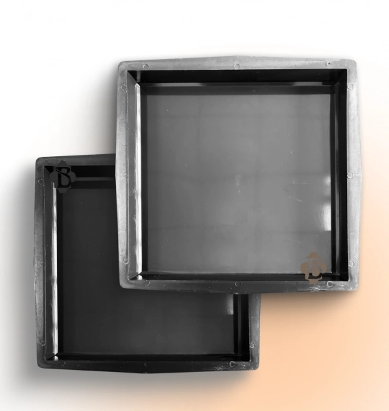 Форми для тротуарної плитки Верес-2007 Квадрат гладкий 400x400 мм 2 шт. (102052-3586) - фото 1 Форми для тротуарної плитки Верес-2007 Квадрат гладкий 400x400 мм 2 шт. (102052-3586) - фото 1