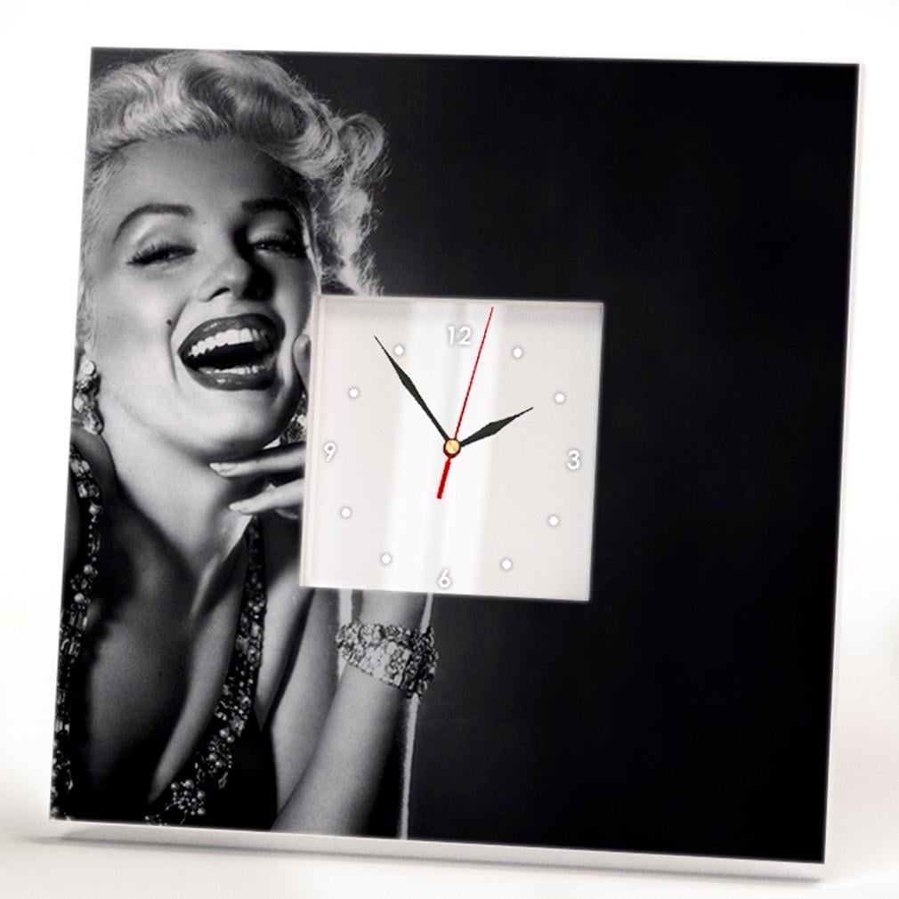 Зеркало декоративное с винтажным ретро декором Любовь 260х260 мм (M00007)