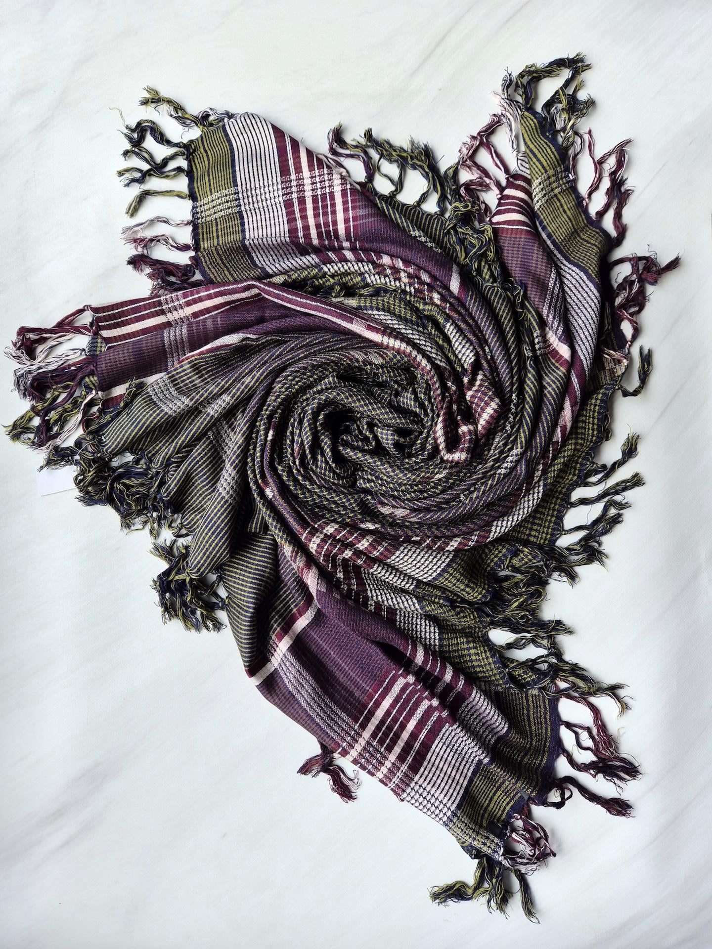 Шаль женская в клетку с кисточками весна-осень 132х126 см Фиолетовый/Зеленый (15034)