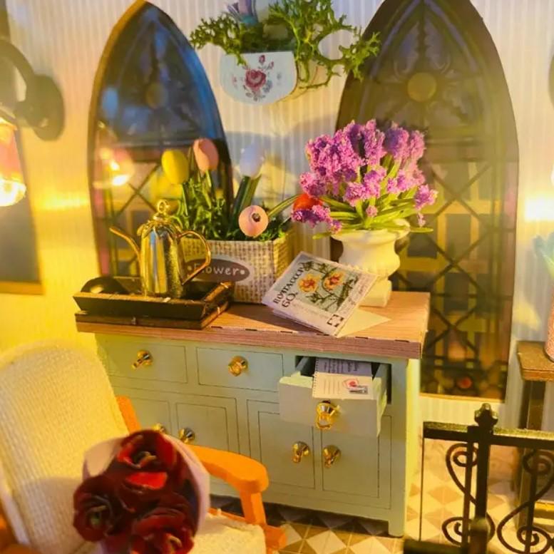 Конструктор DIY House румбокс Будинок у квітах з підсвічуванням 22x17x24 см (2104618651) - фото 3 Конструктор DIY House румбокс Будинок у квітах з підсвічуванням 22x17x24 см (2104618651) - фото 3