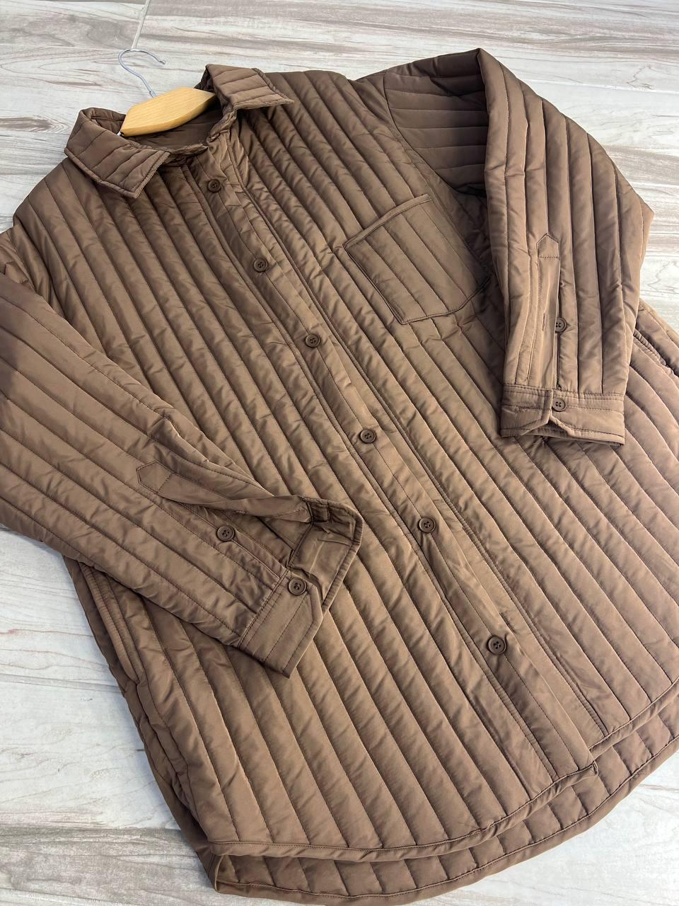 Куртка женская LADY YEP 9089 рубашка удлиненная стеганая демисезонная OS Коричневый (3722) - фото 7 Куртка женская LADY YEP 9089 рубашка удлиненная стеганая демисезонная OS Коричневый (3722) - фото 7