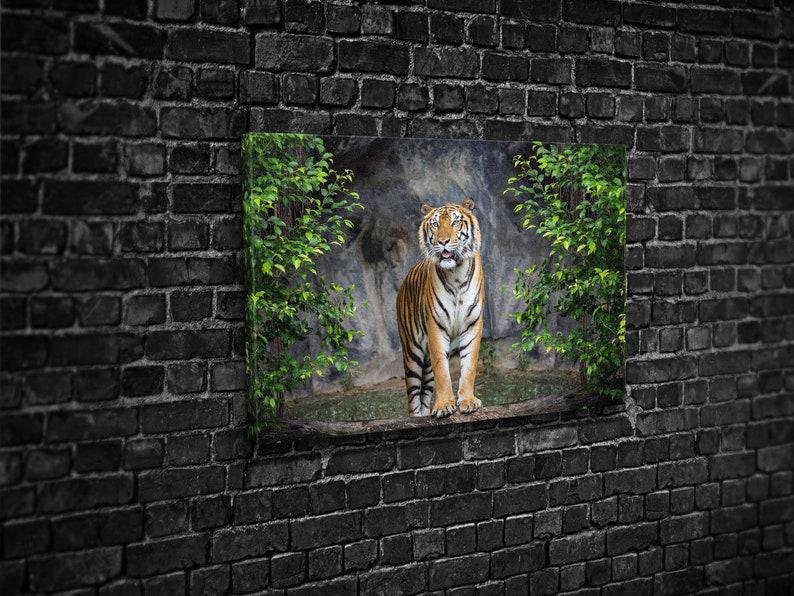 Картина для интерьера Тигр в джунглях 51x34 см (551)