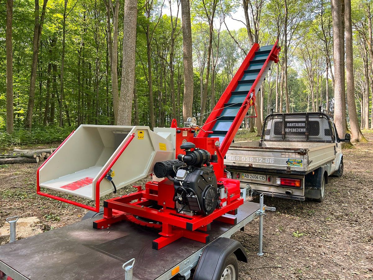 Подрібнювач гілок Arpal на шматки дров з бензиновим двигуном на причепі з поворотною платформою (АМ-200БД-К) - фото 21 Подрібнювач гілок Arpal на шматки дров з бензиновим двигуном на причепі з поворотною платформою (АМ-200БД-К) - фото 21