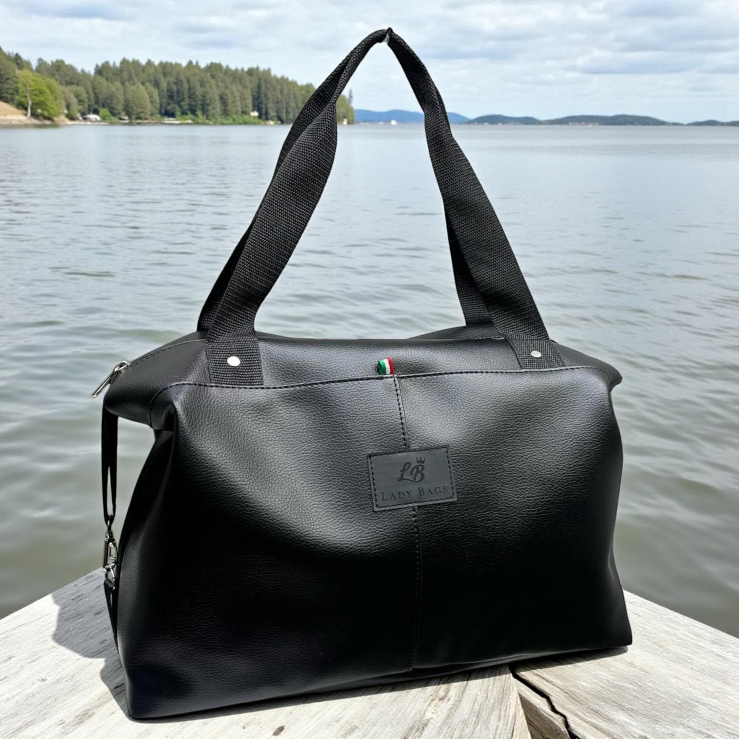 Сумка женская на плечо спортивная из экокожи дорожная большая Черный Сумка женская на плечо спортивная из экокожи дорожная большая Черный