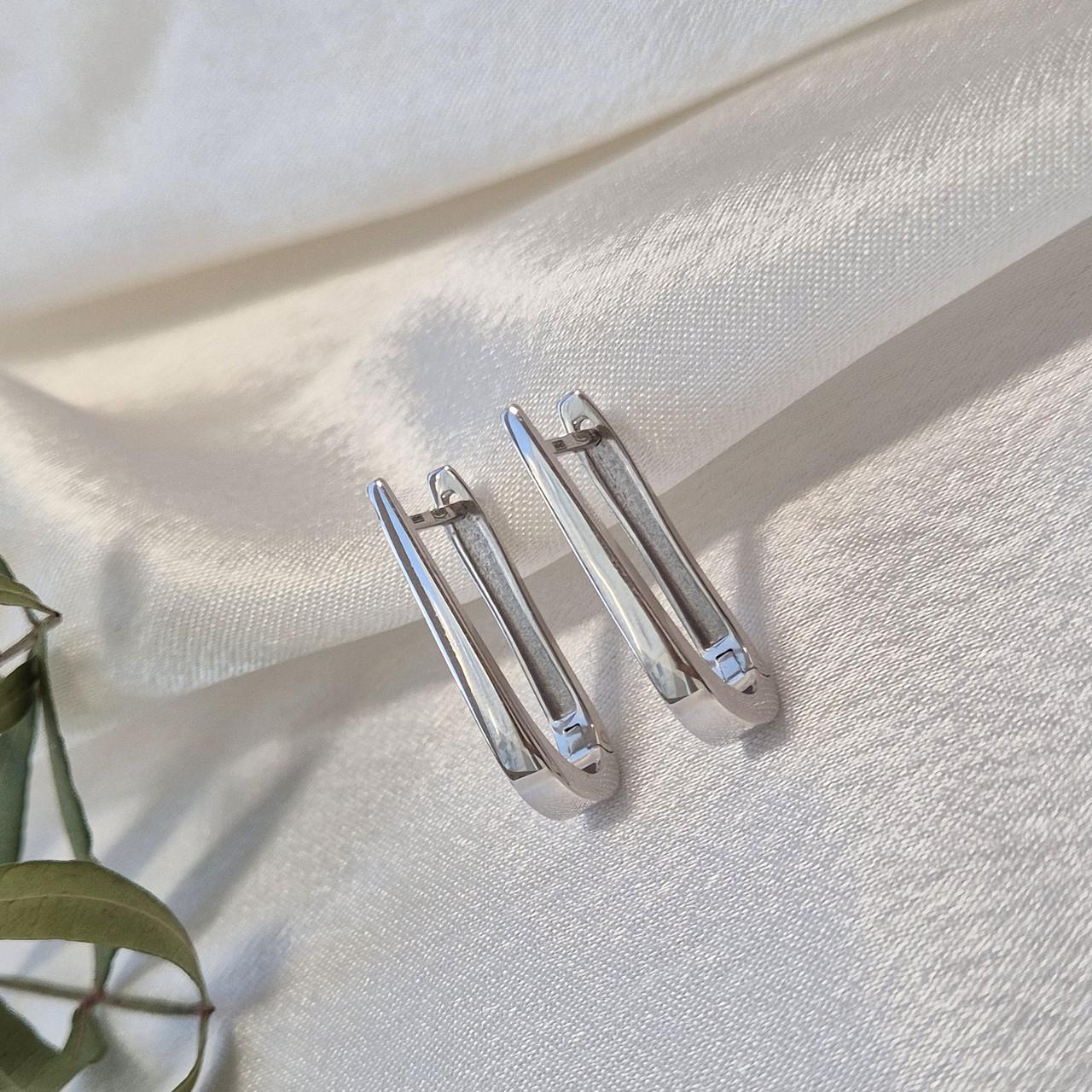 Серьги капля без камней серебро 925 пробы родированное 3,28 г (вс260р)