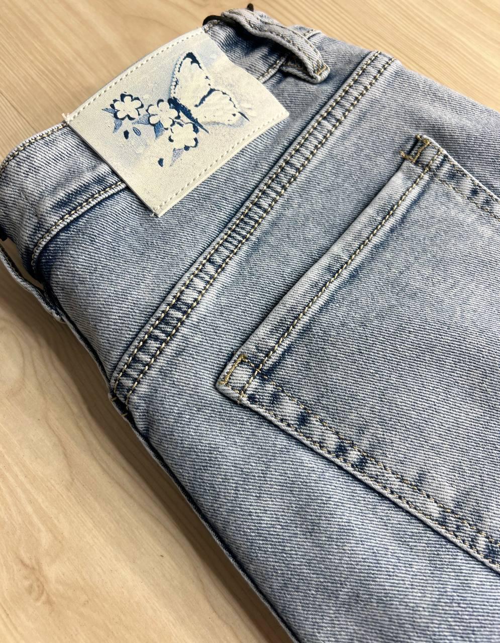 Шорты женские джинсовые Liana 4-015 бермуды высокая посадка большие размеры стрейч р. 30 Голубой (4037) - фото 4 Шорты женские джинсовые Liana 4-015 бермуды высокая посадка большие размеры стрейч р. 30 Голубой (4037) - фото 4