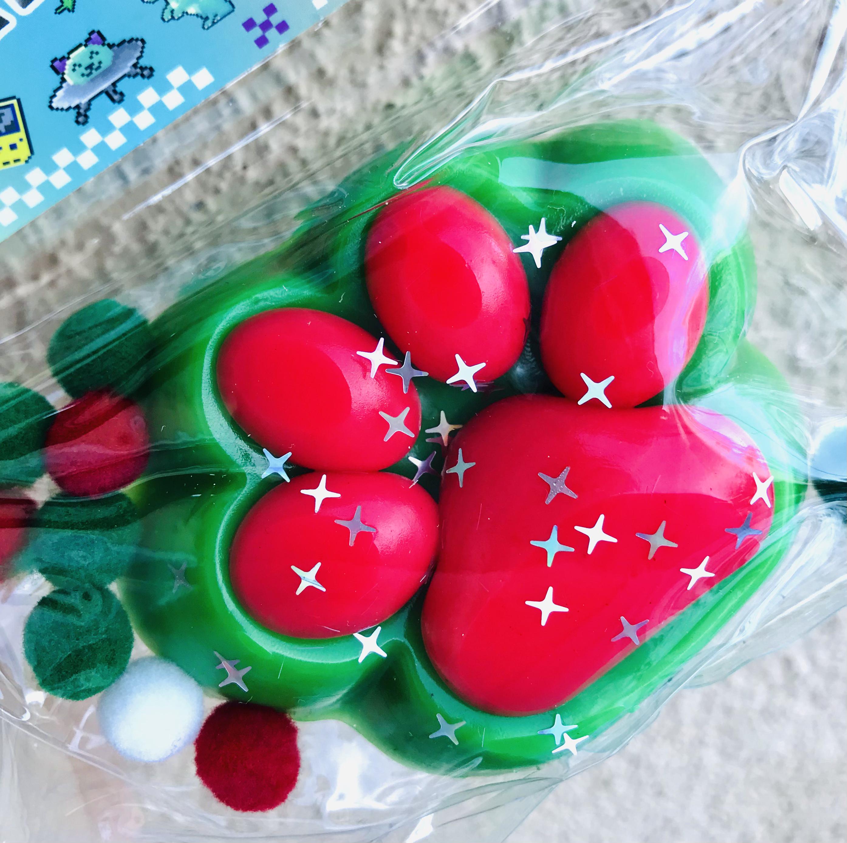 Таба сквиш Лапка антистресс Новый год Christmas 7 см Красный/Зеленый (22430180)