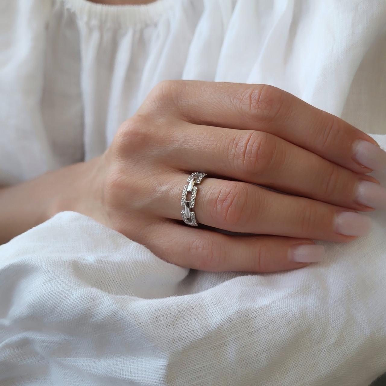 Каблучка з білими каменями срібло 925 проби родоване 1,90 г р. 18 (1425) - фото 4 Каблучка з білими каменями срібло 925 проби родоване 1,90 г р. 18 (1425) - фото 4