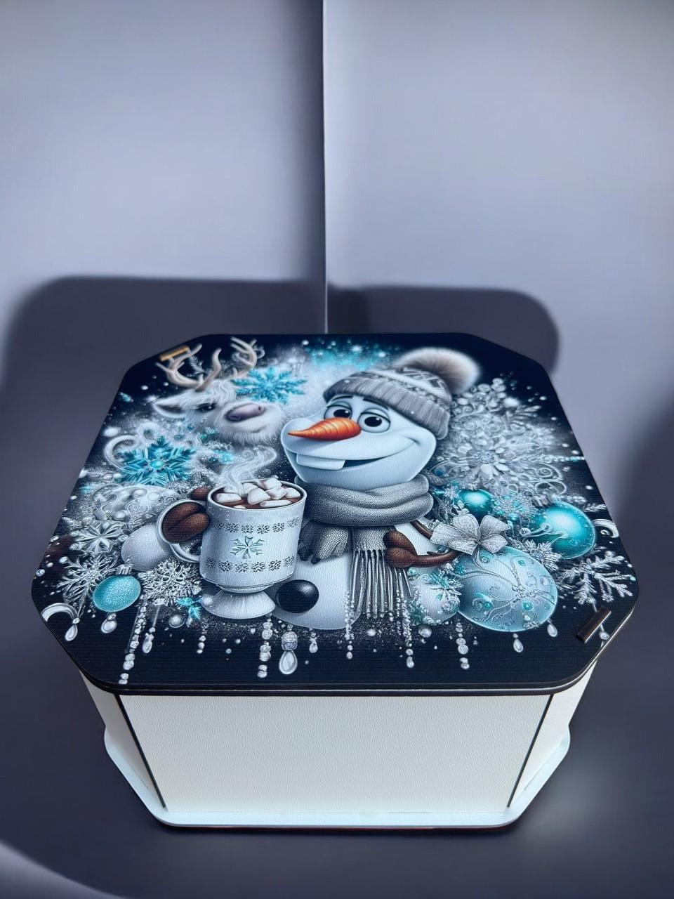 Подарункова коробка Новорічна №16 ХДФ 19x19x10 см (2415597777)