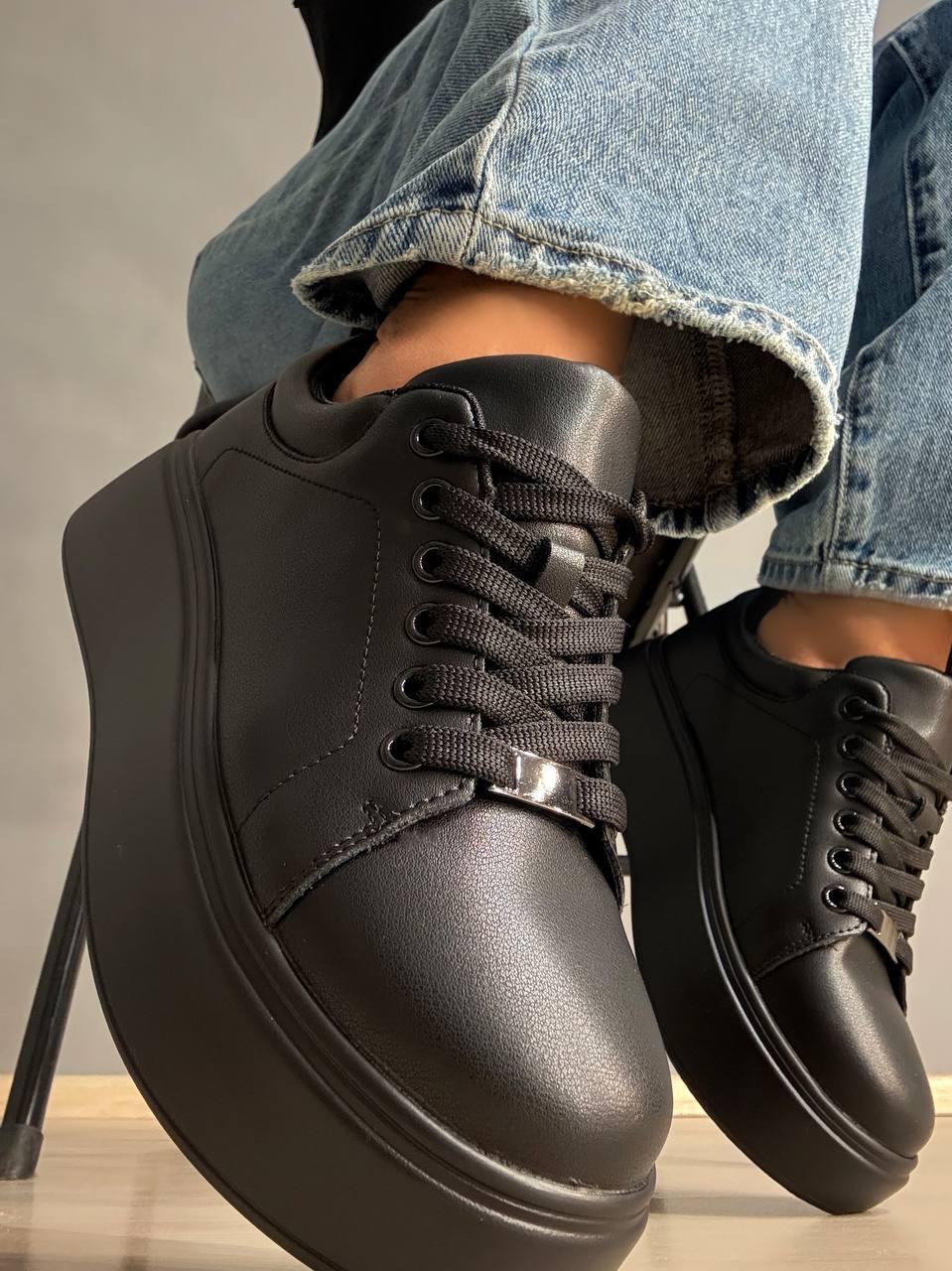 Кеди жіночі Hengji 537-5 шкіряні на платформі р. 38 24,5 см Чорний - фото 4 Кеди жіночі Hengji 537-5 шкіряні на платформі р. 38 24,5 см Чорний - фото 4