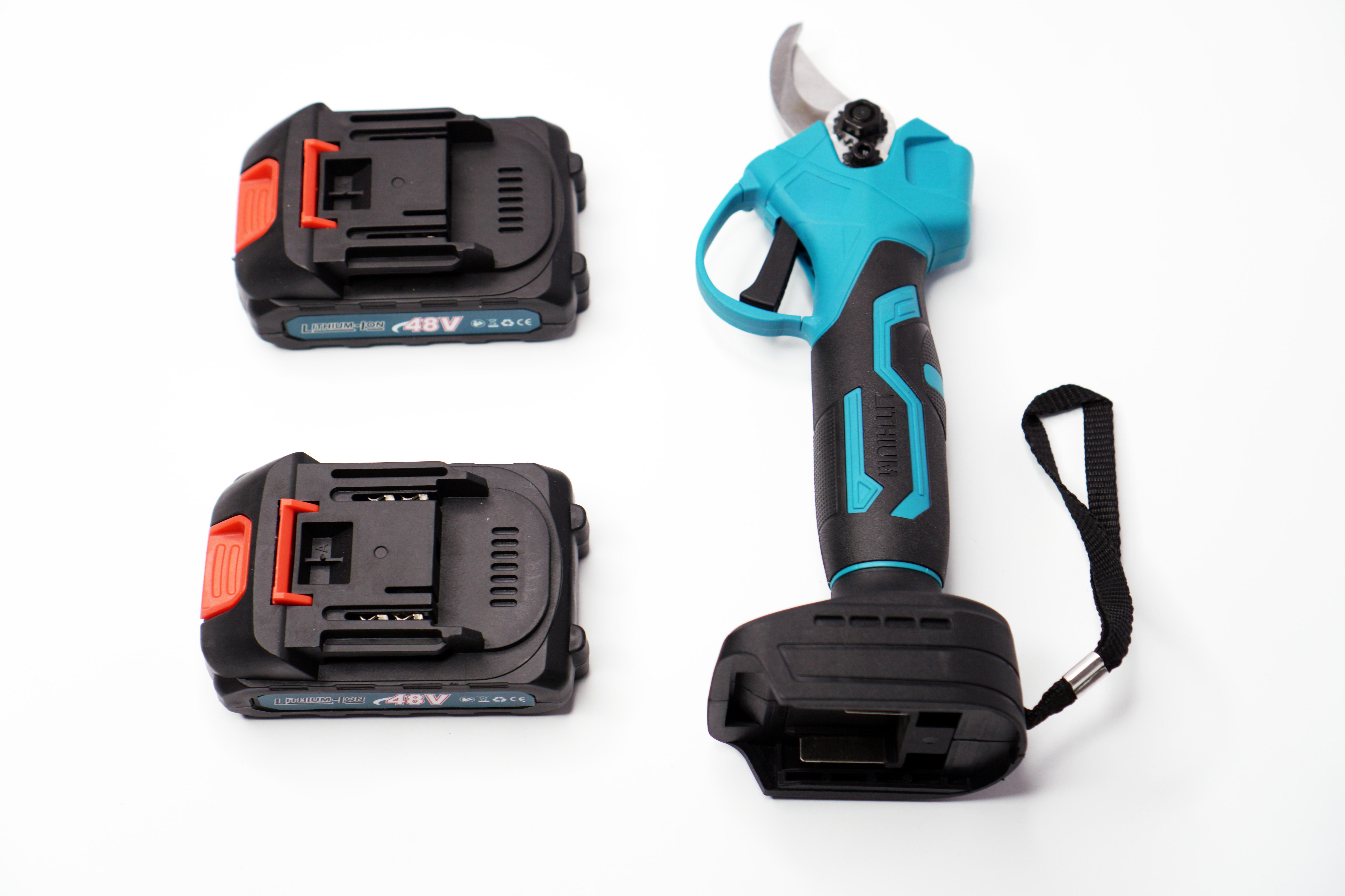 Секатор садовий акумуляторний для обрізки дерев кущів гілок 2 акумулятори в кейсі - фото 4 Секатор садовий акумуляторний для обрізки дерев кущів гілок 2 акумулятори в кейсі - фото 4