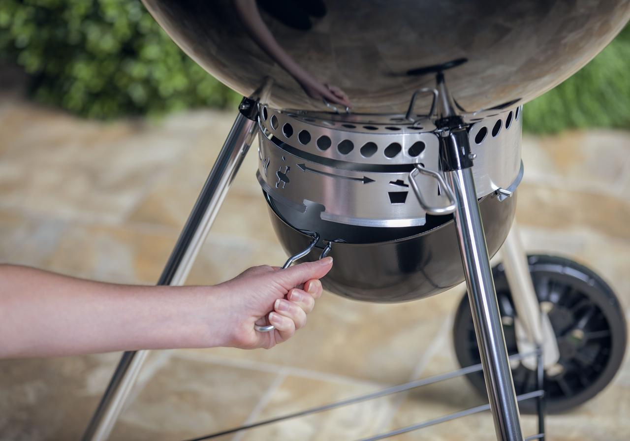 Гриль угольный Weber Master-Touch Premium E-5770 57 см Черный - фото 9 Гриль угольный Weber Master-Touch Premium E-5770 57 см Черный - фото 9