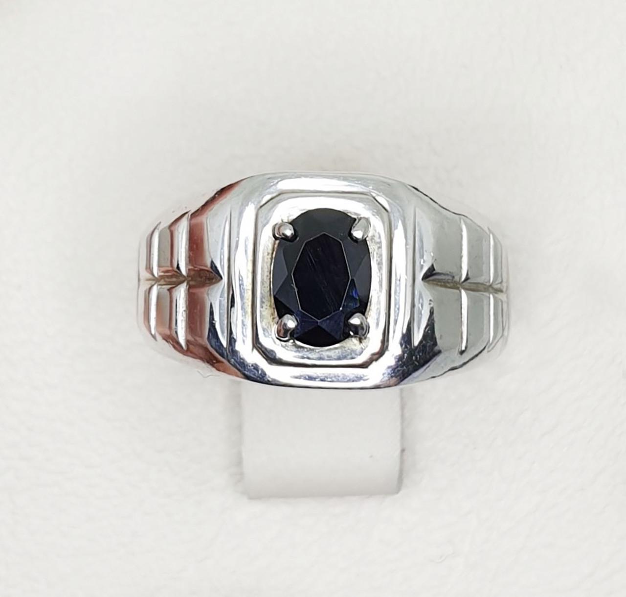 Кольцо серебряное с сапфиром р. 18 5,24 г (1404625243)