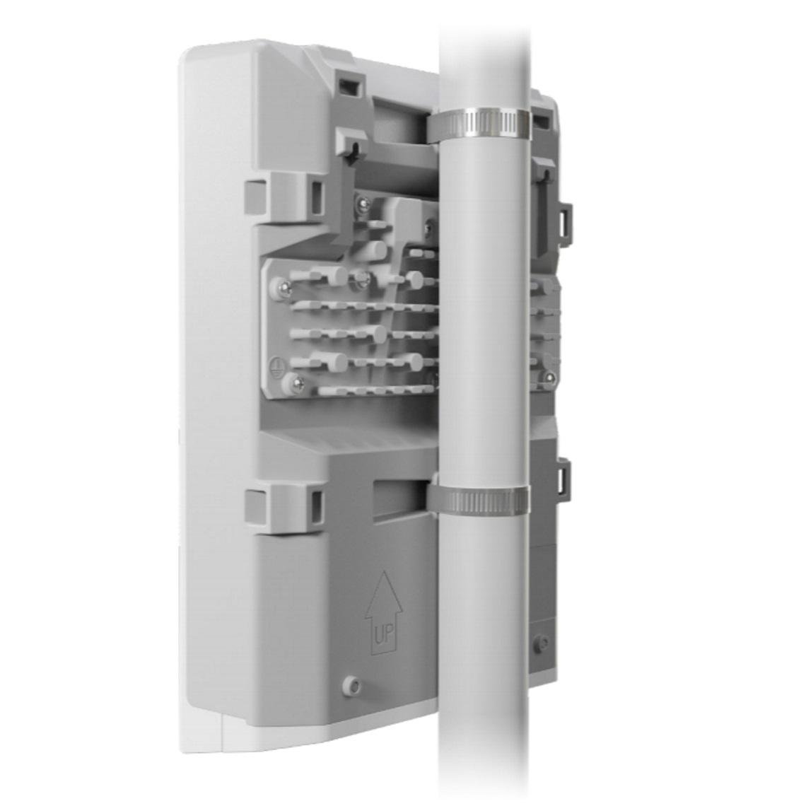 Коммутатор MikroTik Cloud Smart Switch netPower Lite 7R (CSS610-1GI-7R-2S+OUT) - фото 3