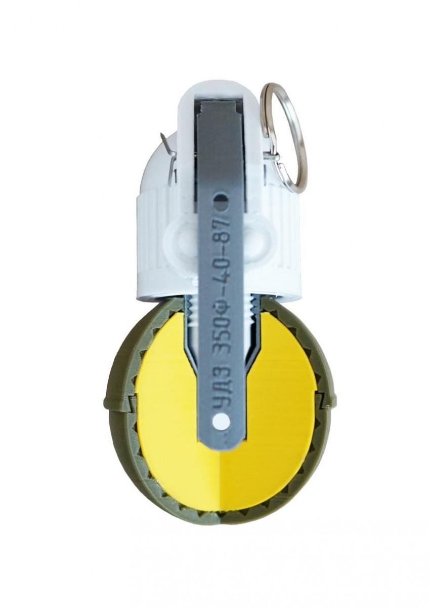 Макет ручної протипіхотної наступальної осколкової гранати РГН у розрізі