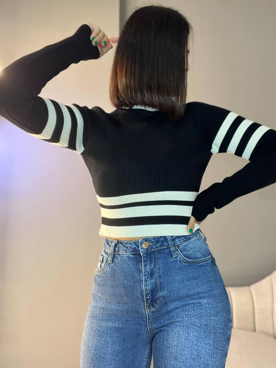 Свитер гольф женский MIX RAY 6728 полоса кроп-топ короткий OS Черный (1018) - фото 5 Свитер гольф женский MIX RAY 6728 полоса кроп-топ короткий OS Черный (1018) - фото 5