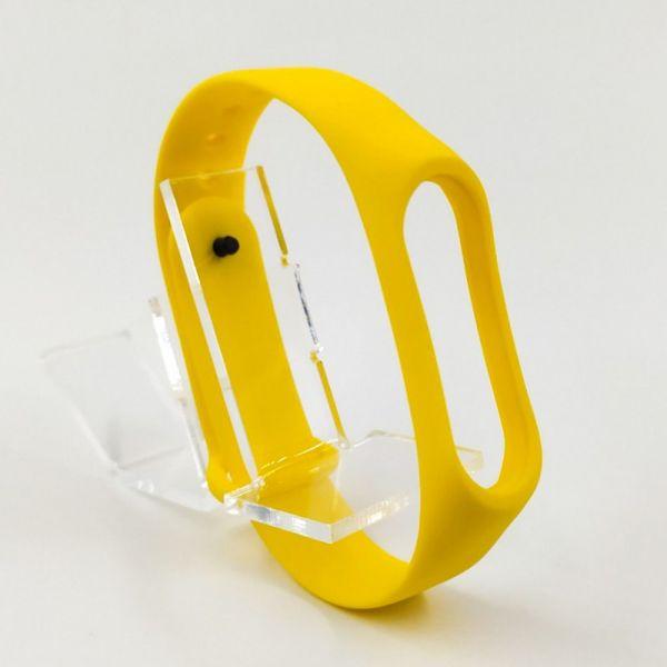 Силиконовый ремешок браслет для Mi Band 3/4 Yellow - фото 1