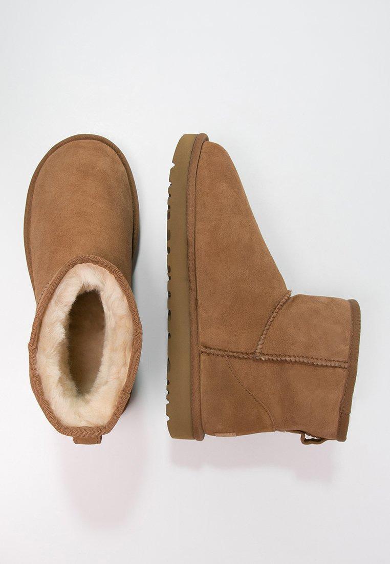 Угги женские UGG Classic Mini II р. 36 Chestnut (1016222) - фото 3 Угги женские UGG Classic Mini II р. 36 Chestnut (1016222) - фото 3
