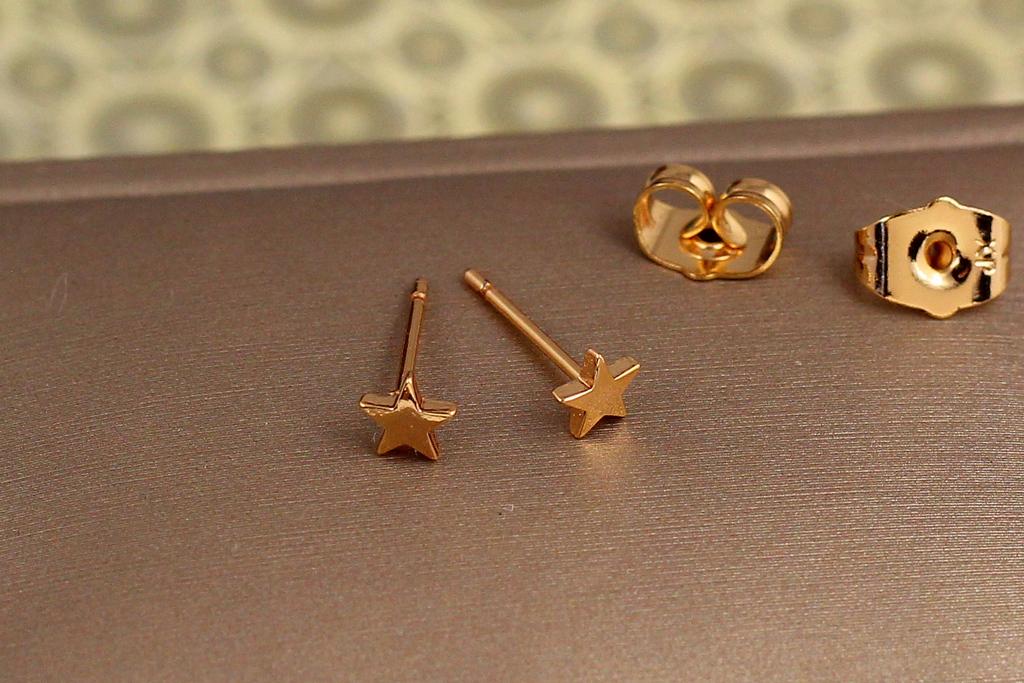 Серьги гвоздики Xuping Jewelry маленькая звездочка 5 мм Золотистый (36310692)
