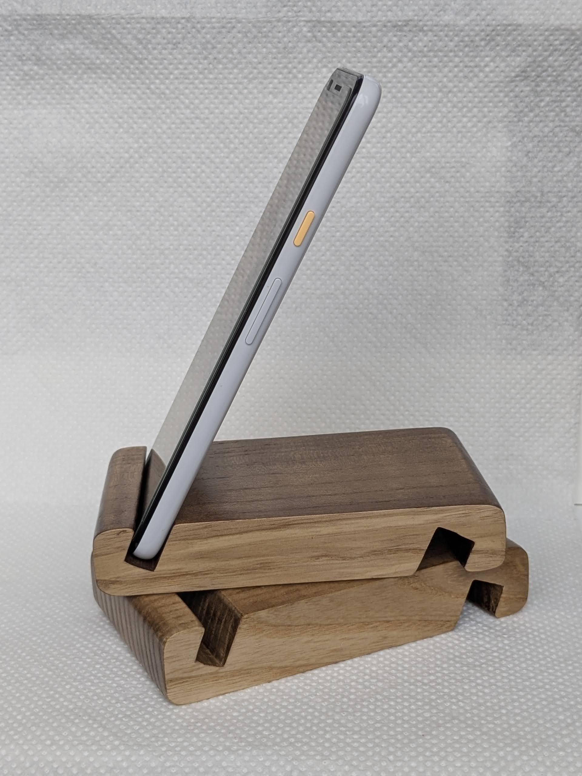 Підставка для планшета/телефона дерев'яна 120х80х22 мм (ST-002) - фото 4 Підставка для планшета/телефона дерев'яна 120х80х22 мм (ST-002) - фото 4