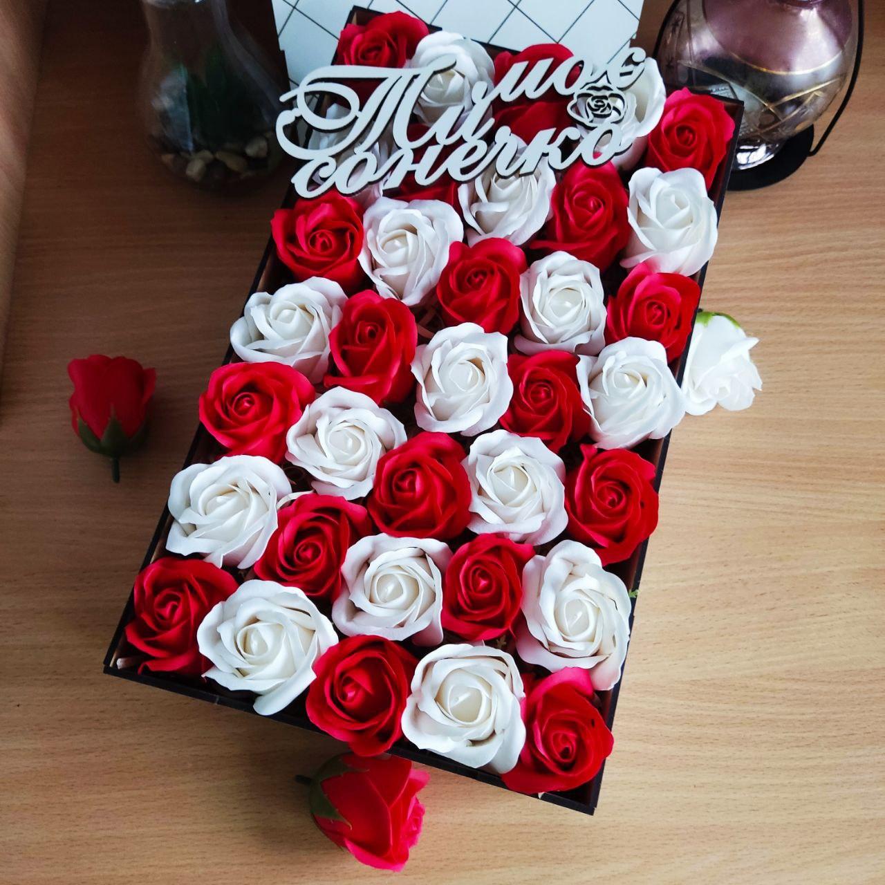 Подарочный бокс с розами для девушки на новый год/день рождения/8 марта/день влюбленных (ar115)