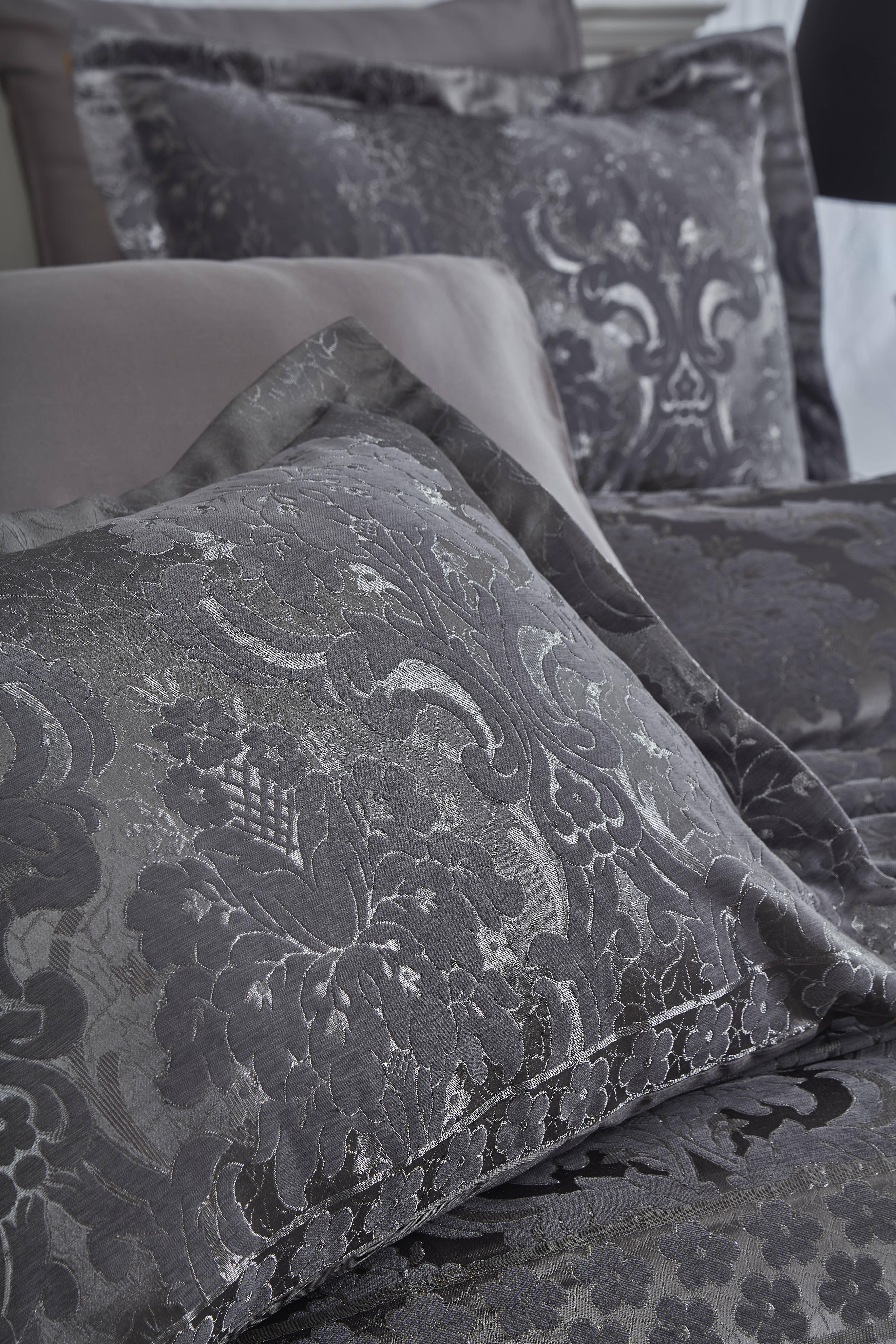 Покривало з наволочками Dantela Vita Armada жаккард євро Антрацит (13914555) - фото 3 Покривало з наволочками Dantela Vita Armada жаккард євро Антрацит (13914555) - фото 3