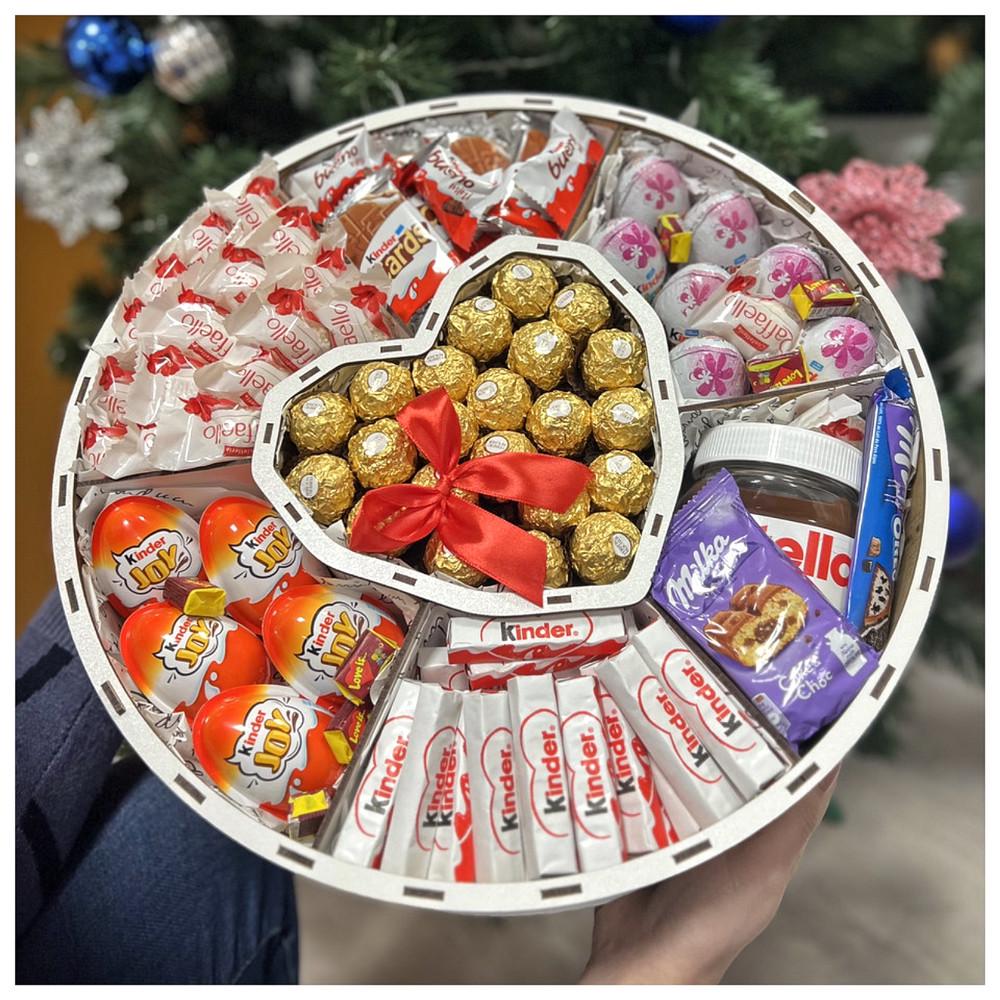 Подарунковий бокс для дитини сюрприз з солодощами 40 см (2093773485) - фото 2 Подарунковий бокс для дитини сюрприз з солодощами 40 см (2093773485) - фото 2