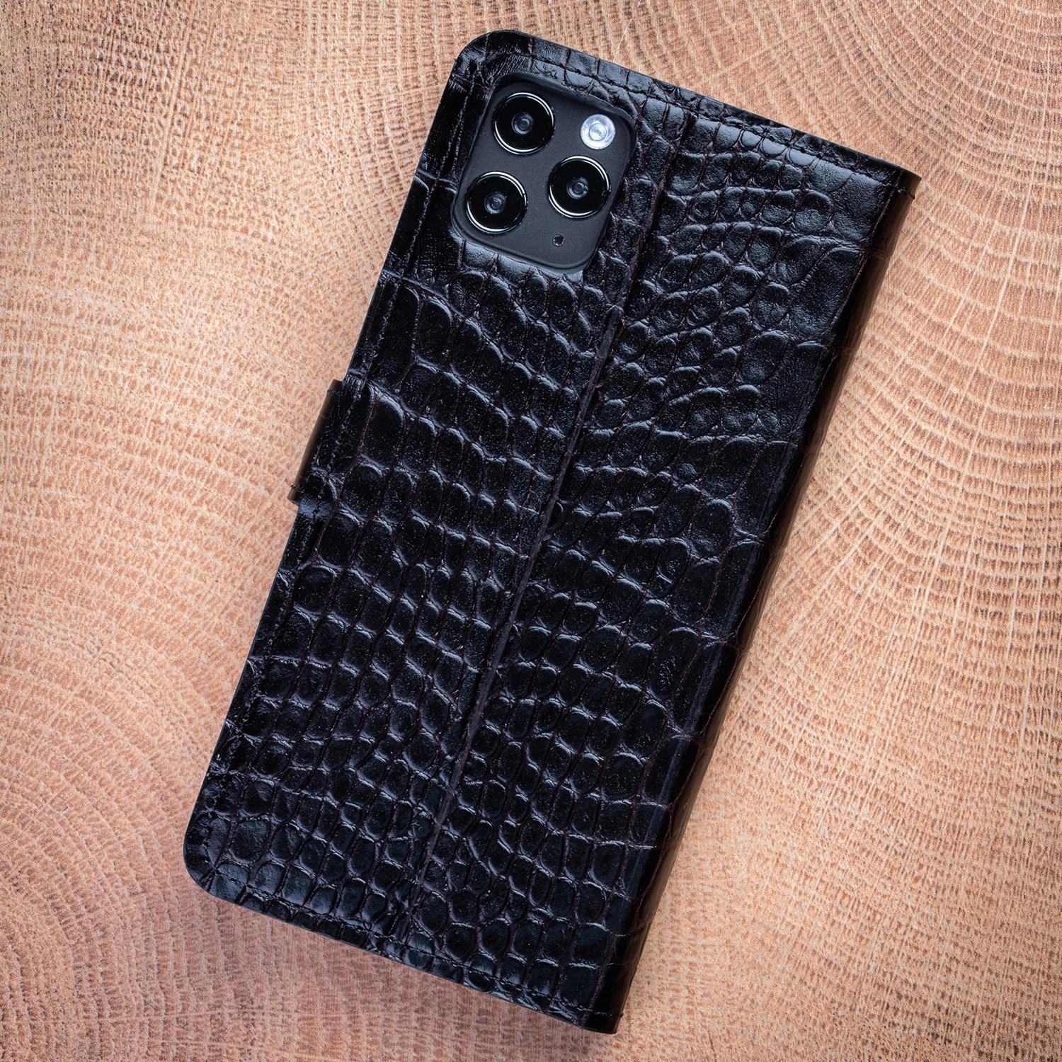 Чехол книжка Crocodille из телячьей кожи под крокодила для iPhone 11 | Темный бордо | Глянець - фото 3