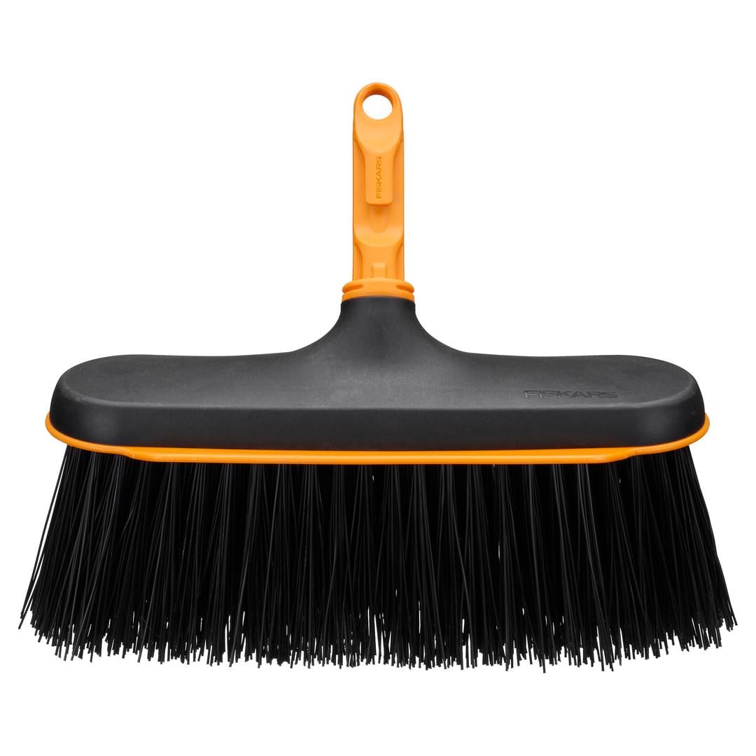 Насадка-метла универсальная Fiskars OneClic (1080701)