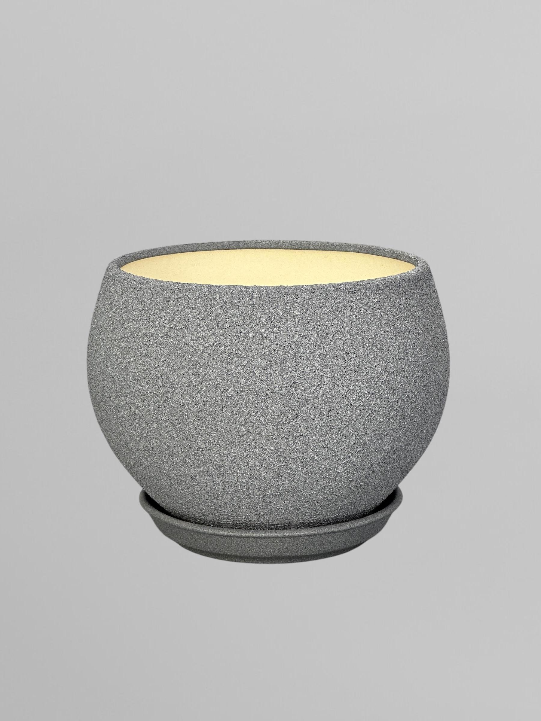 Горщик для квітів керамічний Куля шовк 4,1 л Сірий (Г02006) - фото 1 Горщик для квітів керамічний Куля шовк 4,1 л Сірий (Г02006) - фото 1