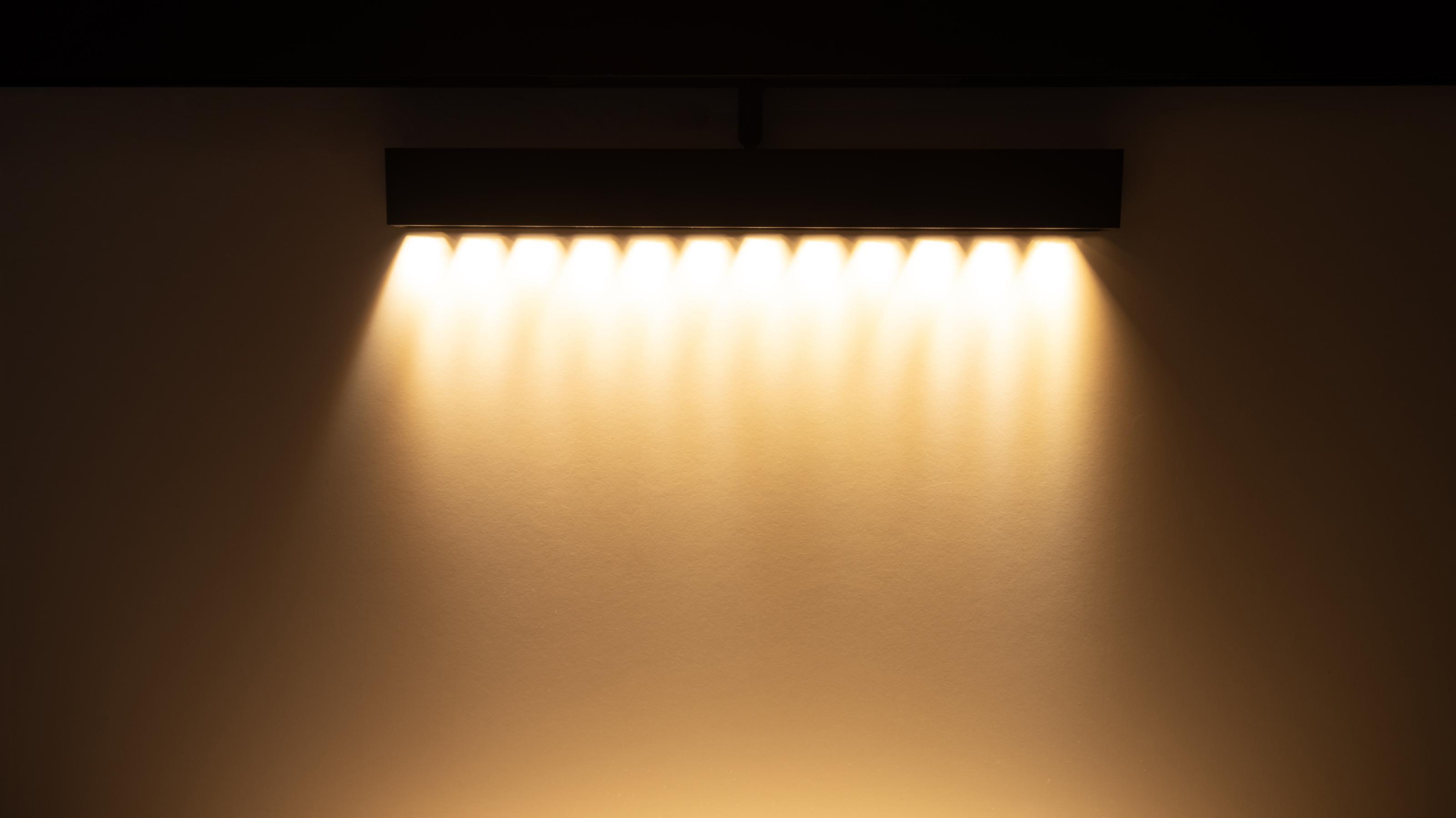 Трековий світильник магнітний Prolum M25 Series-LGM 4000K 220V 18W Чорний (28925696) - фото 2 Трековий світильник магнітний Prolum M25 Series-LGM 4000K 220V 18W Чорний (28925696) - фото 2