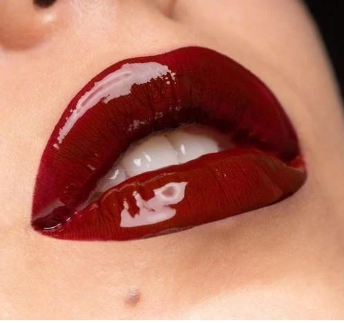 Помада-блиск губна NYX Professional Makeup Shine Loud Lip Color 19 Never Basic 2x3,4 мл (2504797755) - фото 3 Помада-блиск губна NYX Professional Makeup Shine Loud Lip Color 19 Never Basic 2x3,4 мл (2504797755) - фото 3