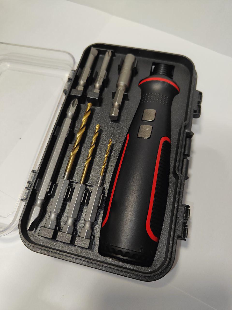 Отвертка аккумуляторная (000000000004)