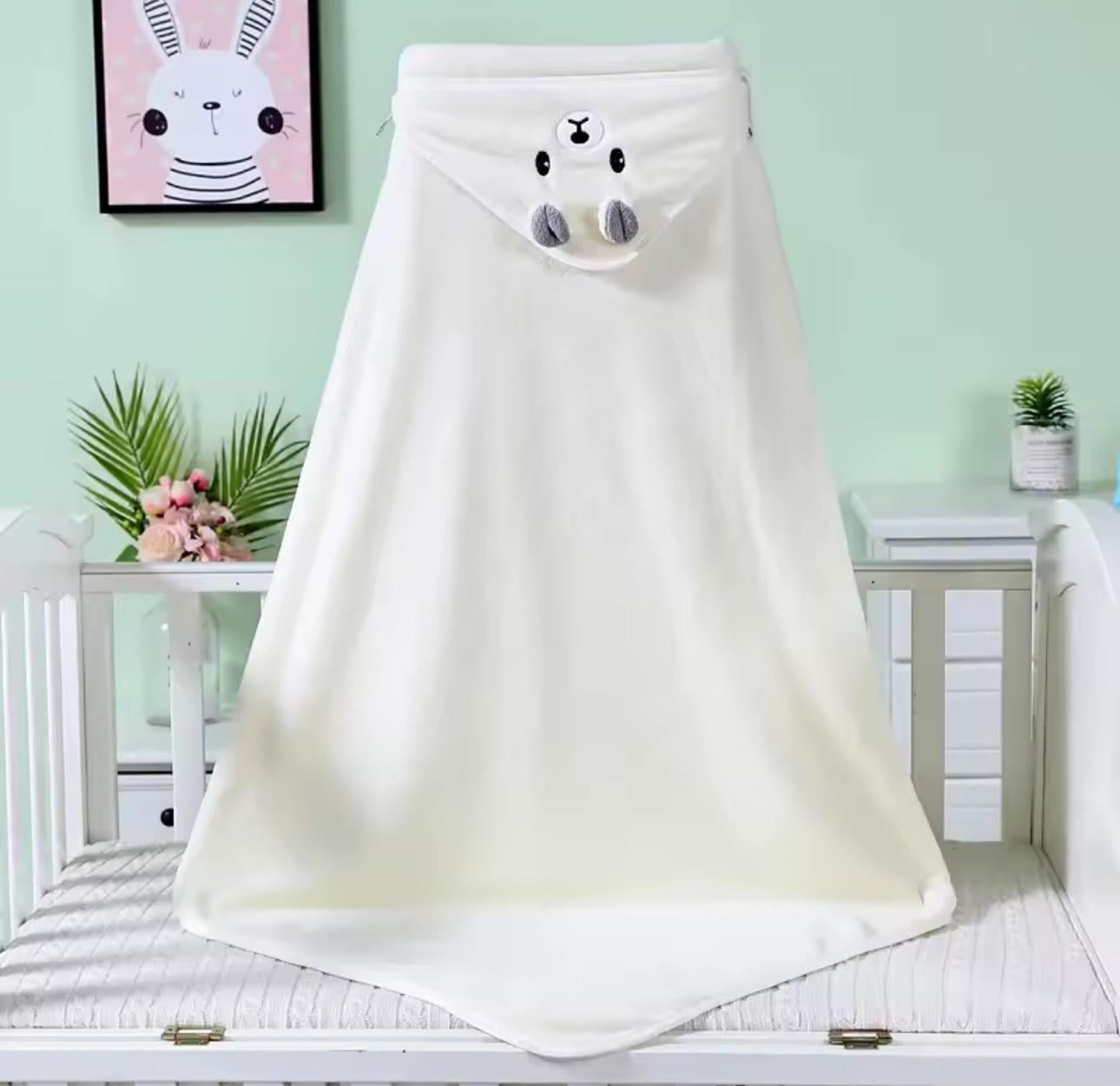 Полотенце-уголок с капюшоном Мишка 80х80 см Белый